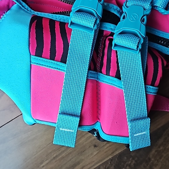 Hyperlite Child Life Vest | Color: Blue/Pink/Black| Size: 33lb-55lb-PFD- NWT - Picture 5 of 11